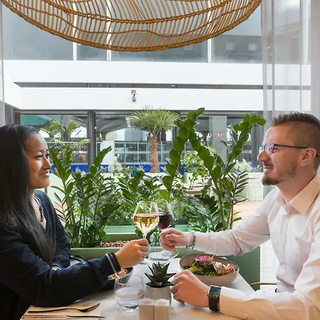 노보텔 파리 샤를 드골 에어포트 4*