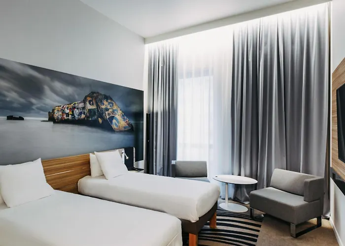 ノボテル パリ シャルル ド ゴール エアポート 4* ル・メニル＝アムロ