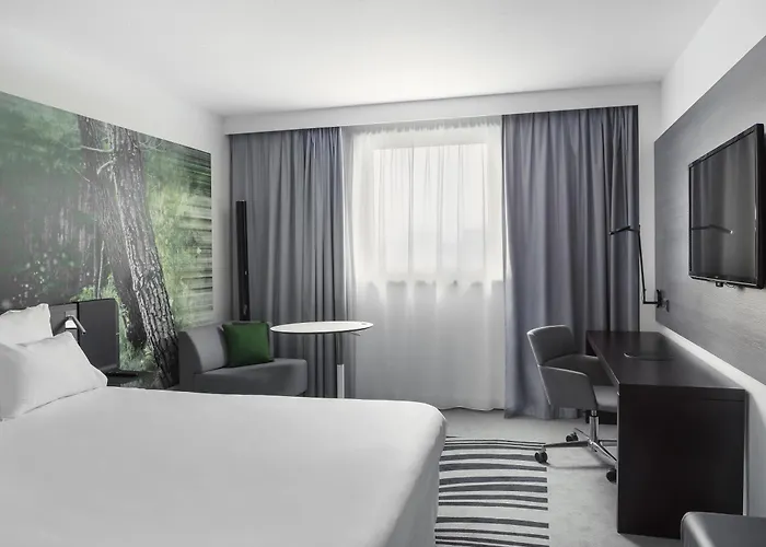 ノボテル パリ シャルル ド ゴール エアポート 4* ル・メニル＝アムロ