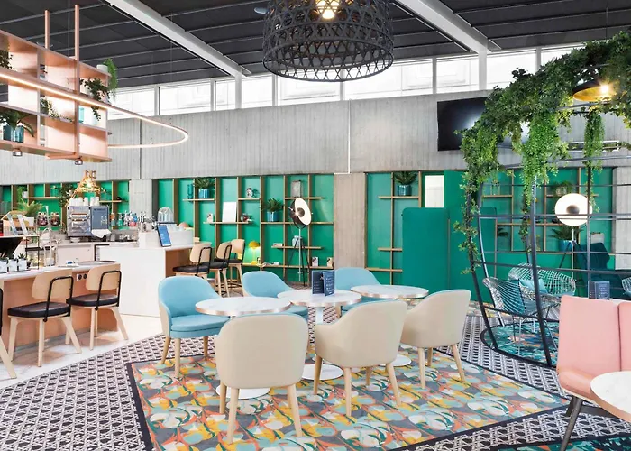 ノボテル パリ シャルル ド ゴール エアポート 4* ル・メニル＝アムロ