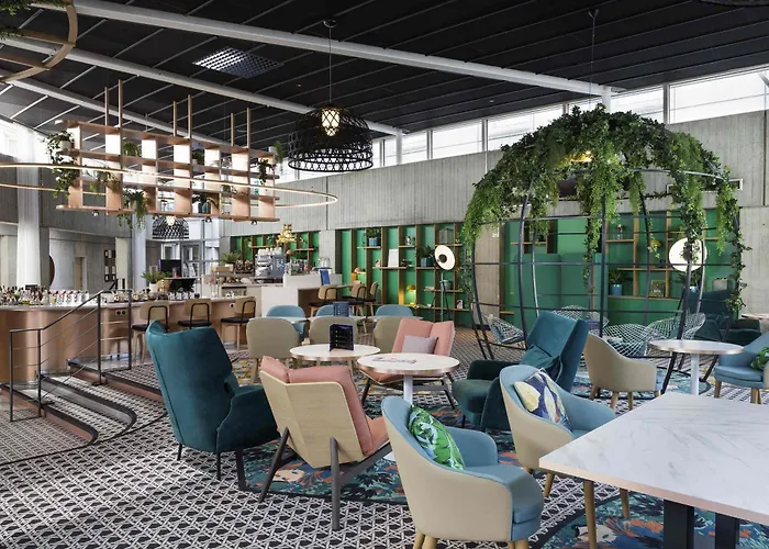 ノボテル パリ シャルル ド ゴール エアポート 4*